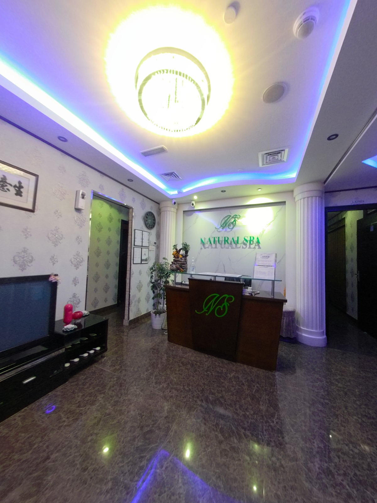Reception at Natural Spa DMCC, JLT Dubai